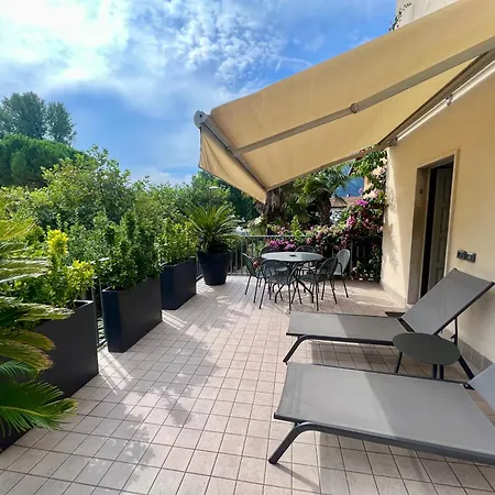 Phoenix - Lejlighedshotel 2*