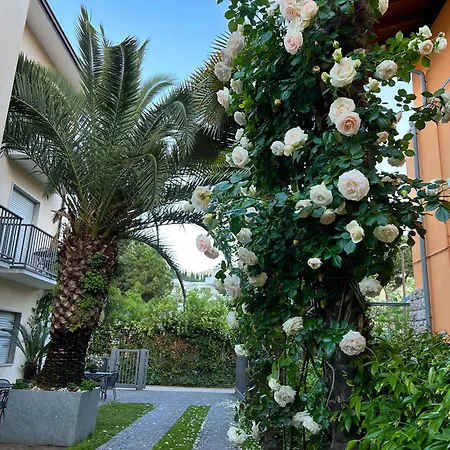 Aparthotel Phoenix 2*